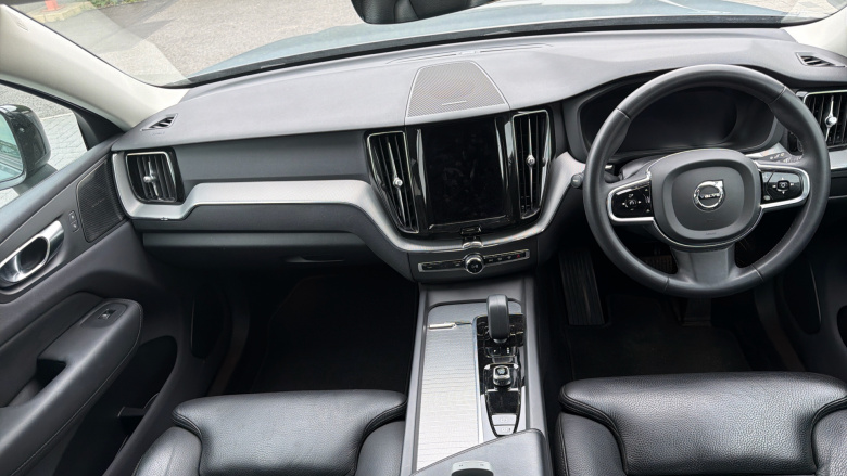 Volvo Xc60 2.0 B4P Plus Dark 5dr Geartronic Petrol Estate